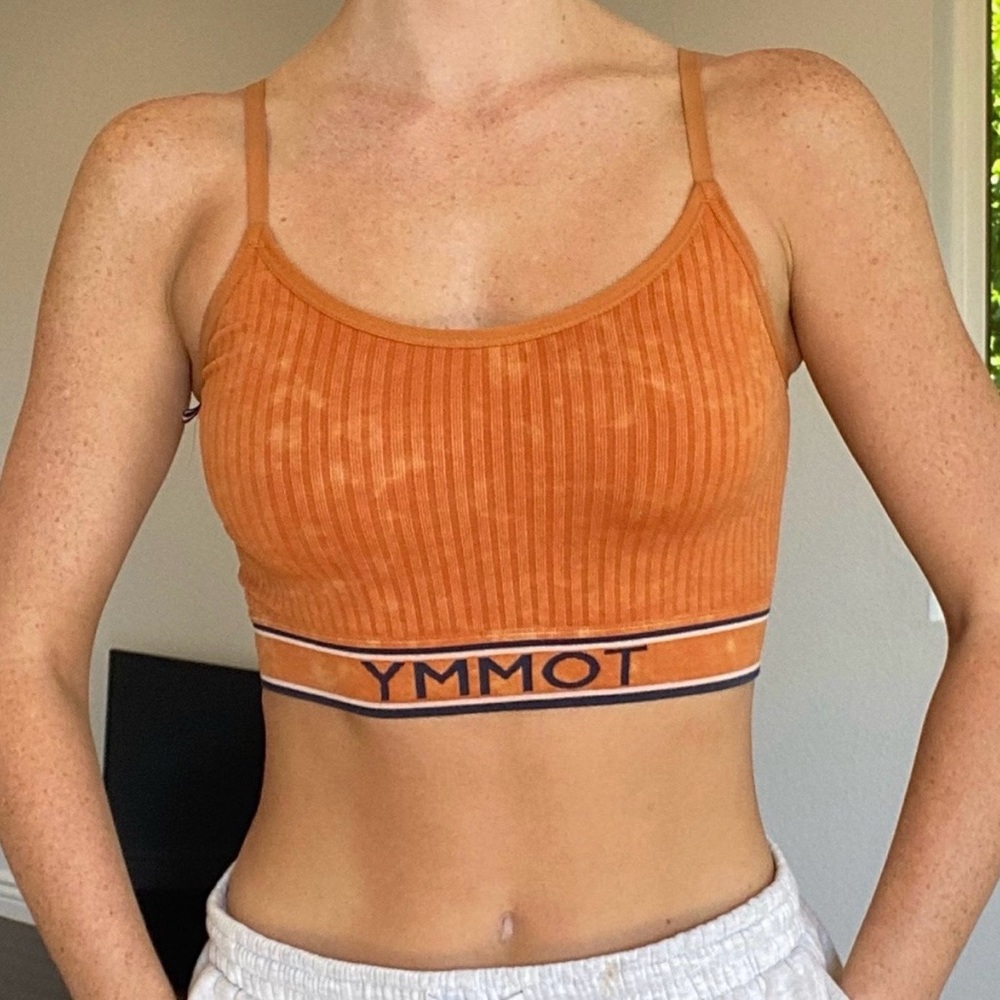 Tommy Hilfiger Seamless Longline Scoop Neck Bra | Urban Outfitters